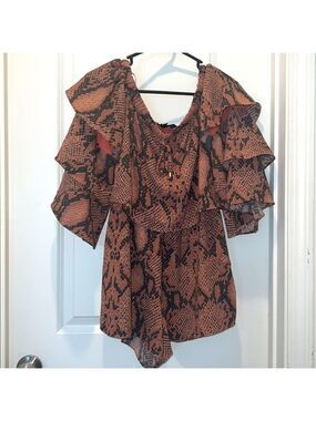 Olivaceous Pink Snake Skin Patterned Off shoulder shorts Romper size small